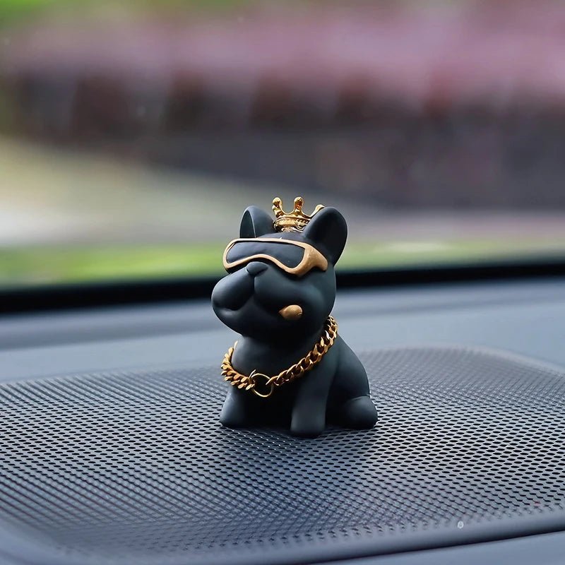 Adorno de decoración de interior de coche Bully Dog de resina. - DetailXcar #coches# ##product_detailxcar# #shop_detailxcar# #deadpool# #pantalla# #carplay#